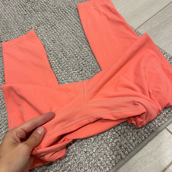 Lululemon Align High-Rise Pant 25"
Raspberry Cream size 8 - Picture 9 of 9